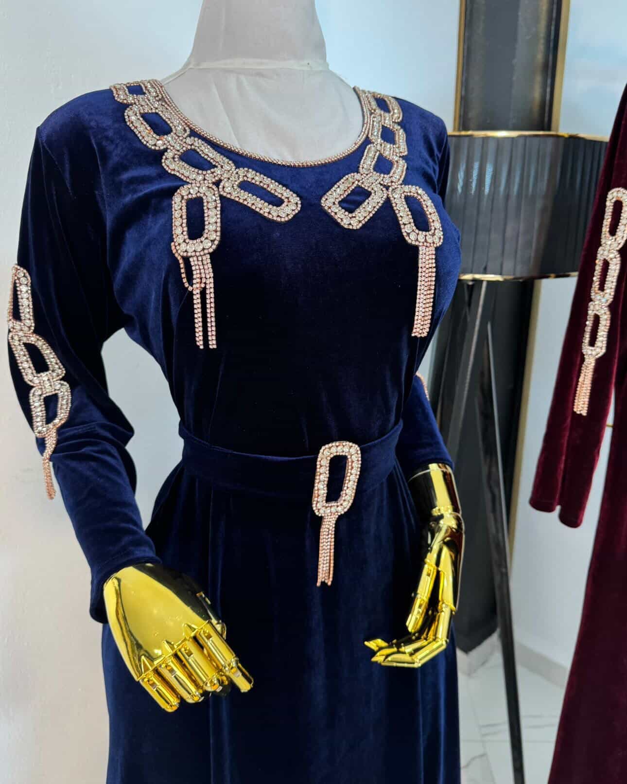 فستان مخمل طويل مزين - صورة 6