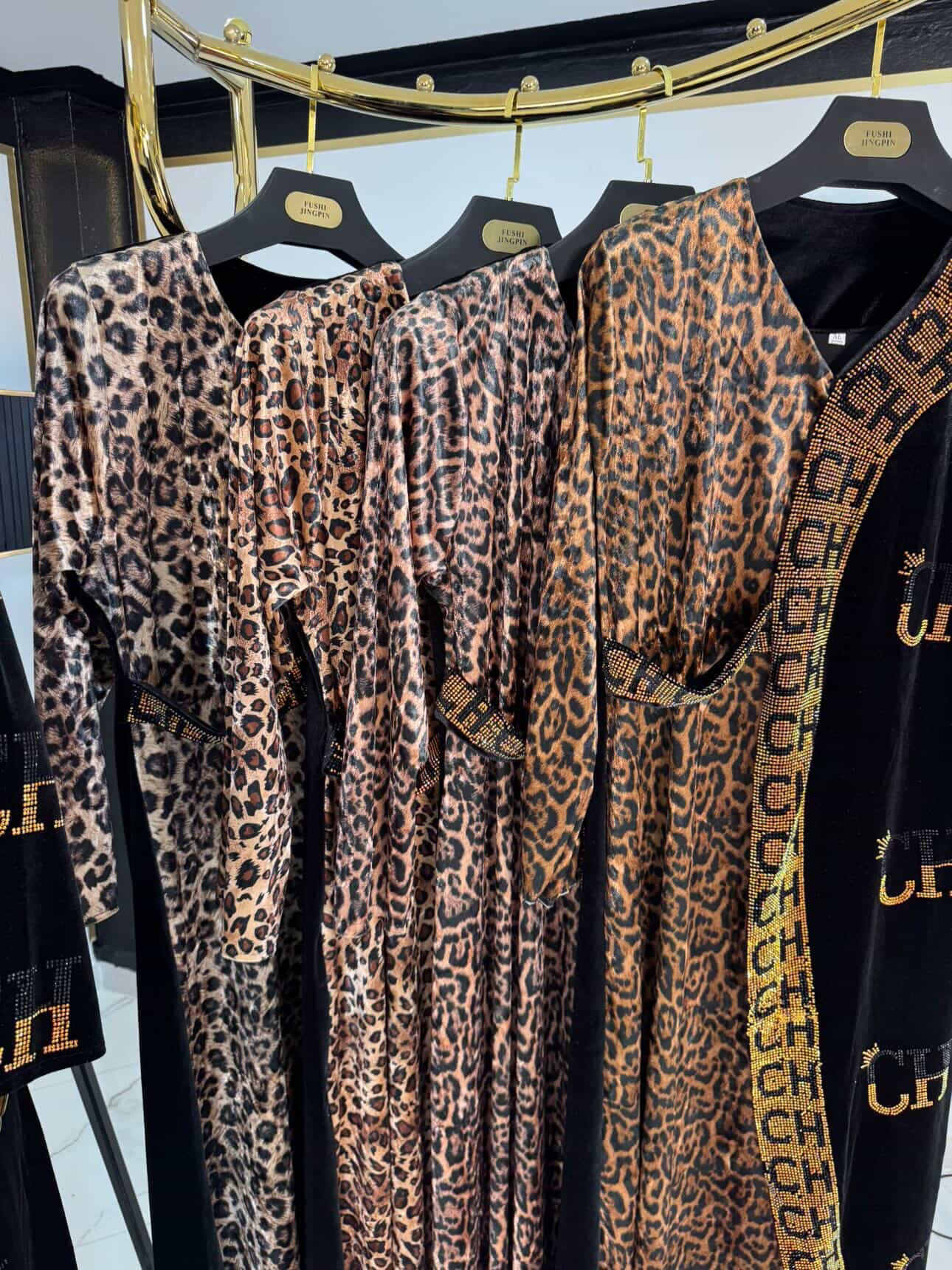 قطيفة روايال + سكادا - صورة 3