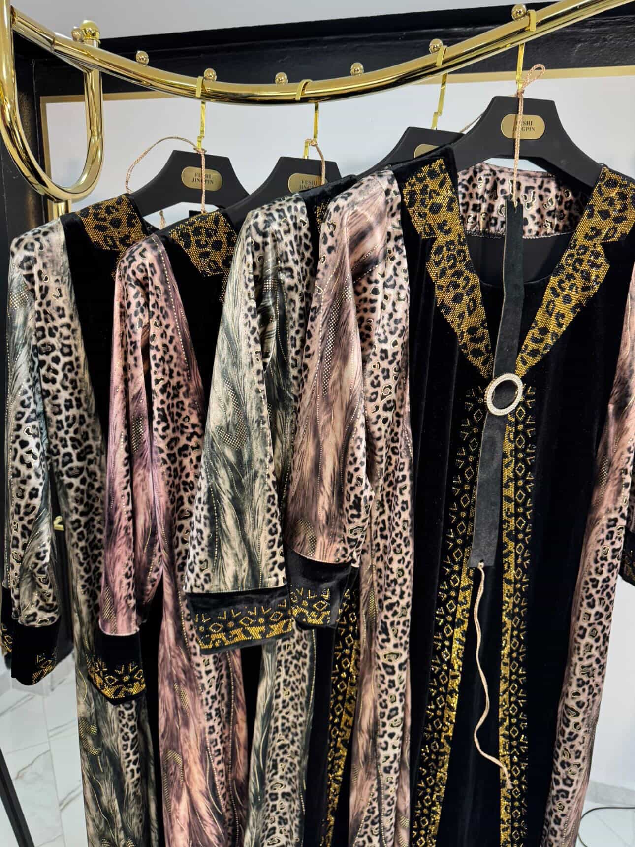 قطيفة روايال + سكادا - صورة 3